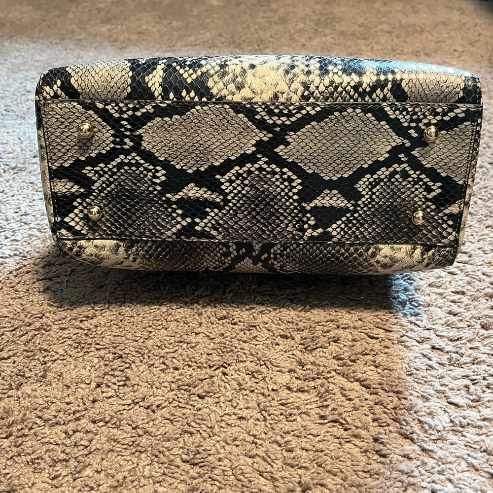Brahmin Elegant Black and Gray Snakeskin Women's Bag - Picture 5 of 12